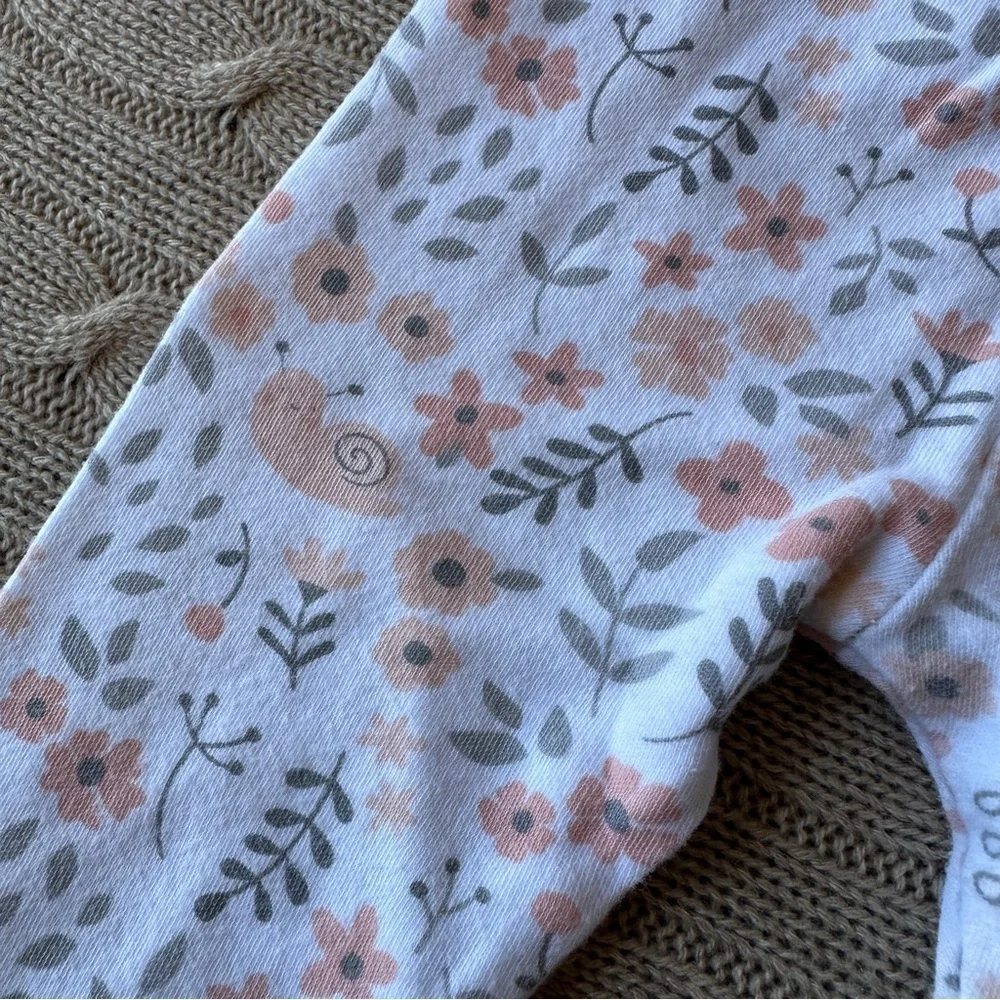 EUC Carter’s Baby Girl Outfit Set, Peach Garden, 9 Months